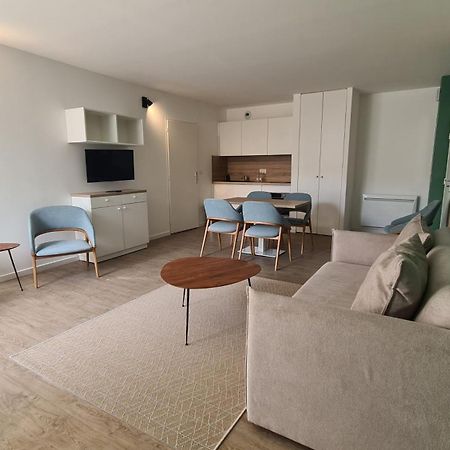 Premiere Pierre Appartement Verdelais Buitenkant foto