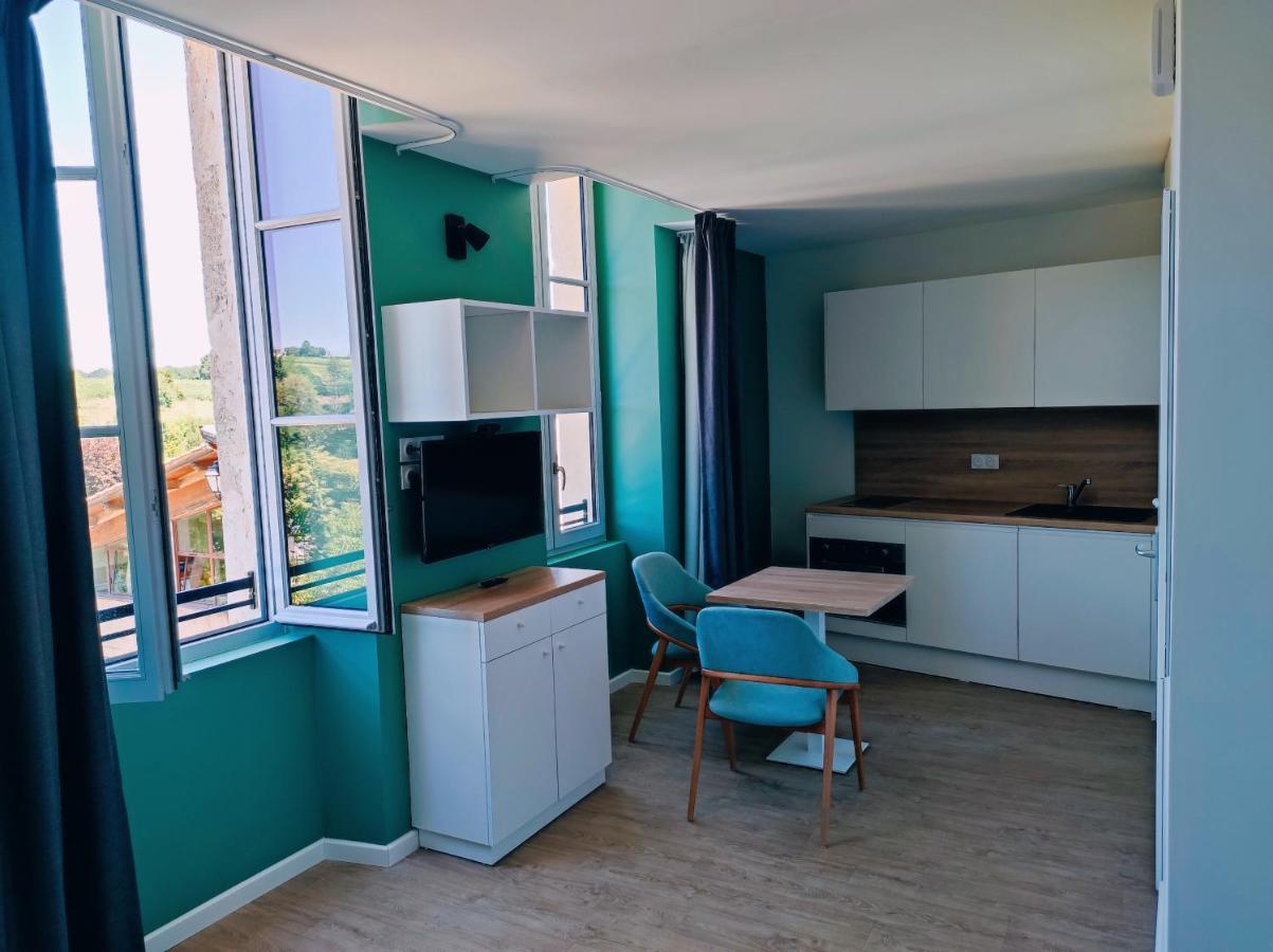 Premiere Pierre Appartement Verdelais Buitenkant foto