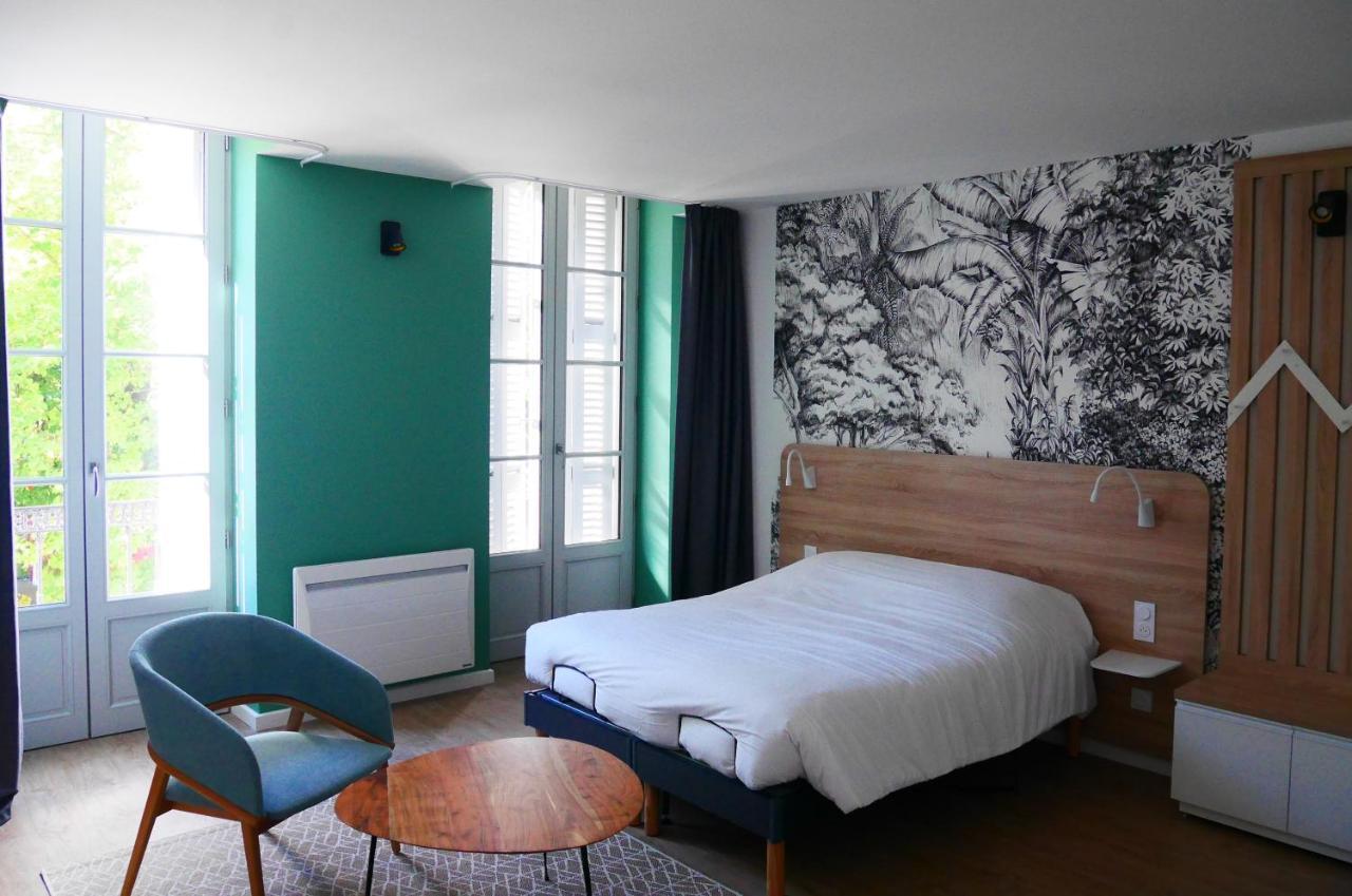 Premiere Pierre Appartement Verdelais Buitenkant foto