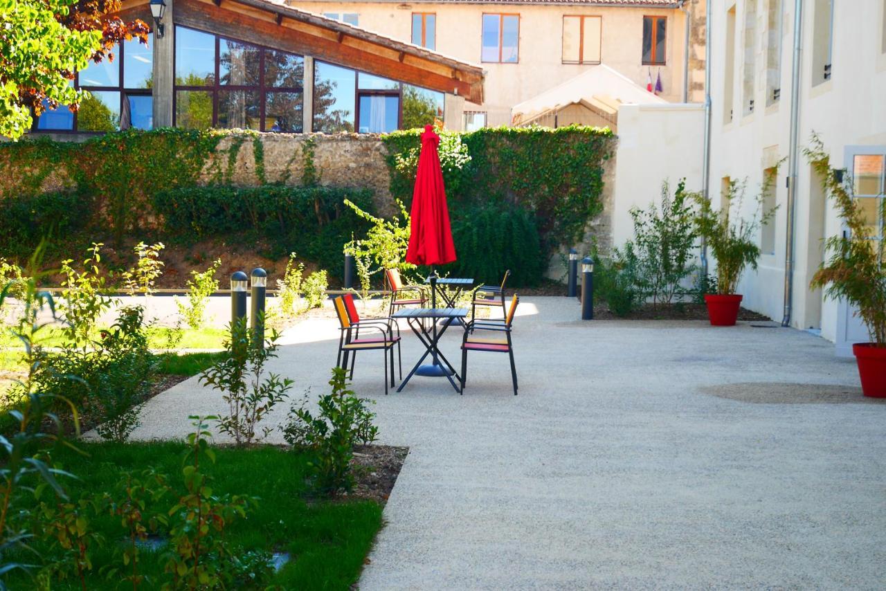 Premiere Pierre Appartement Verdelais Buitenkant foto