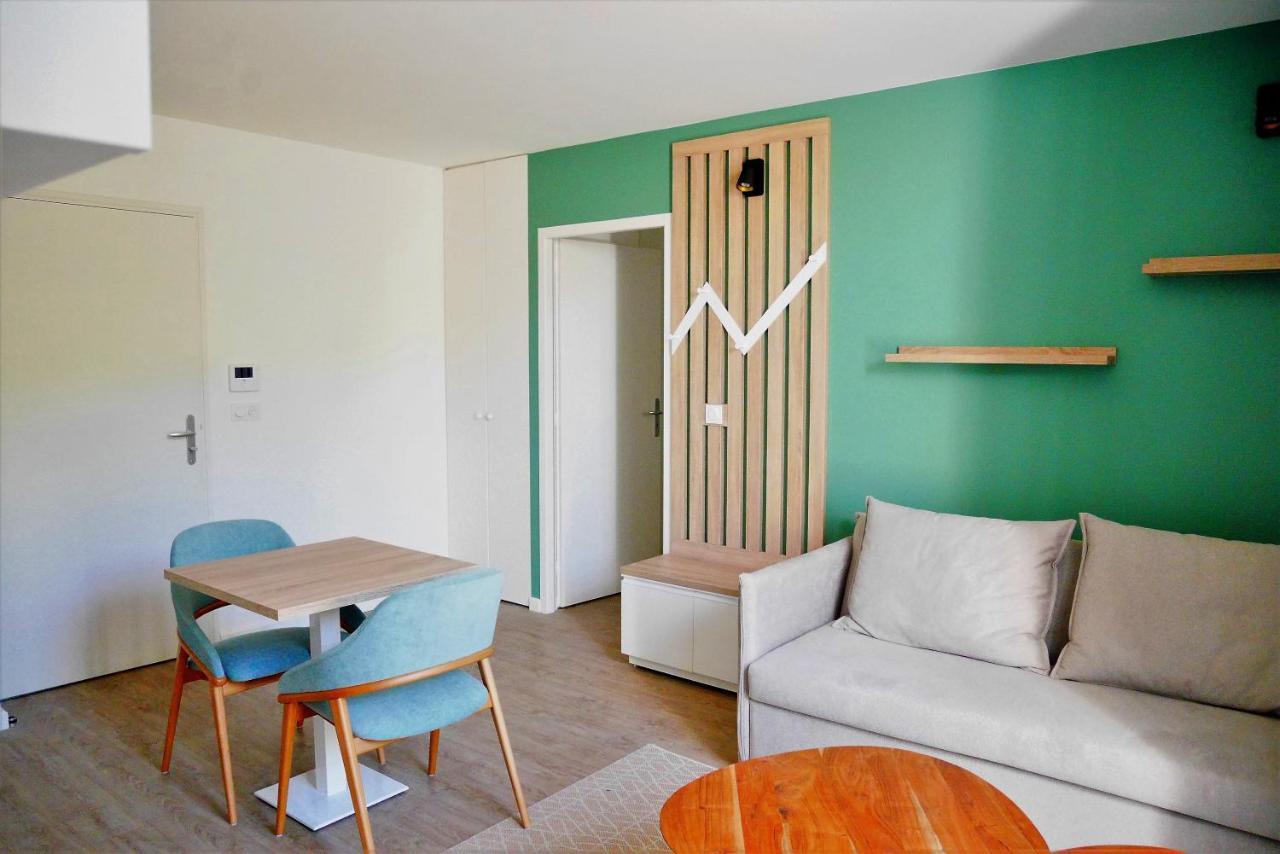 Premiere Pierre Appartement Verdelais Buitenkant foto