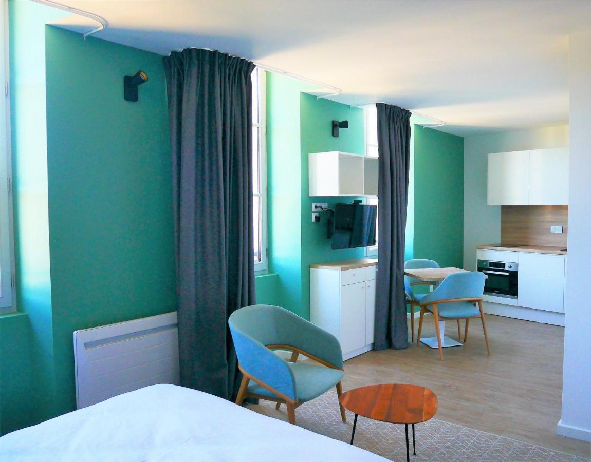 Premiere Pierre Appartement Verdelais Buitenkant foto