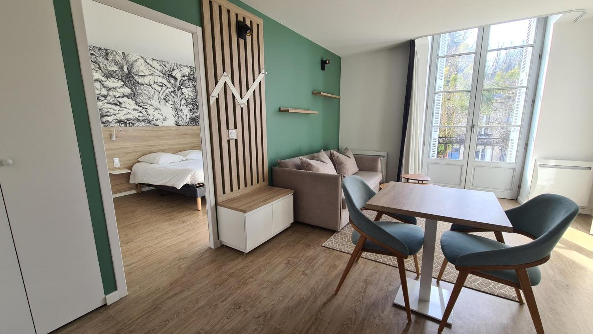 Premiere Pierre Appartement Verdelais Buitenkant foto